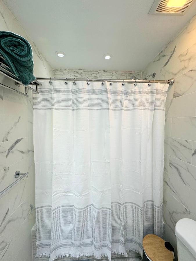 The Waltham Private Room & Bathroom John F Kennedy Jfk Lga Airport Manhattan Penn Station Bullet-Train 15 Min New York Esterno foto